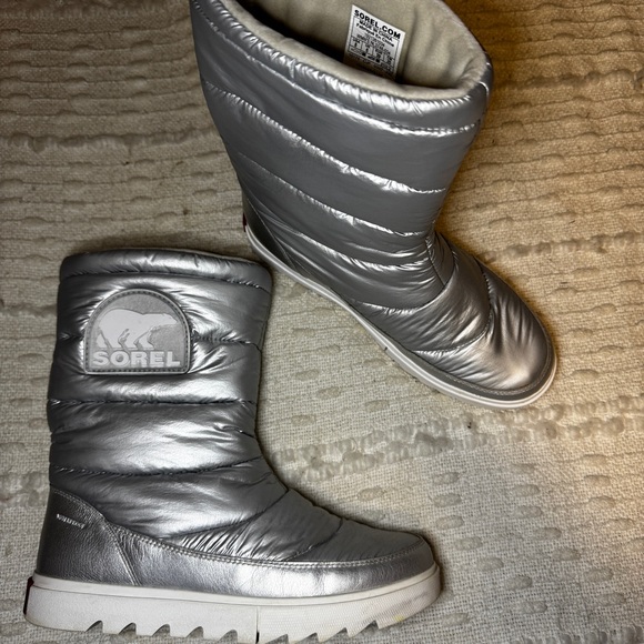 SOREL Joan of Arctic Next Lite Padded Metallic Boots - Picture 2 of 13